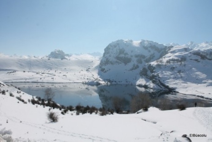 Acceso regulado a los Lagos de Covadonga desde el 24 al 27 de Marzo - Concejo de Cangas de Onís