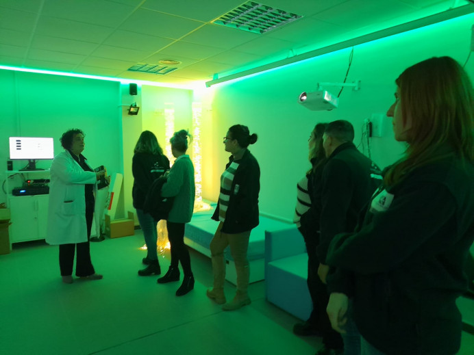 El Taller de Empleo Sierra del Cueva V explora otros recursos, con visitas al Centro de Referencia Estatal para Personas con Discapacidad Neurólogica y un centro intergeneracional - Concejo de Llanes