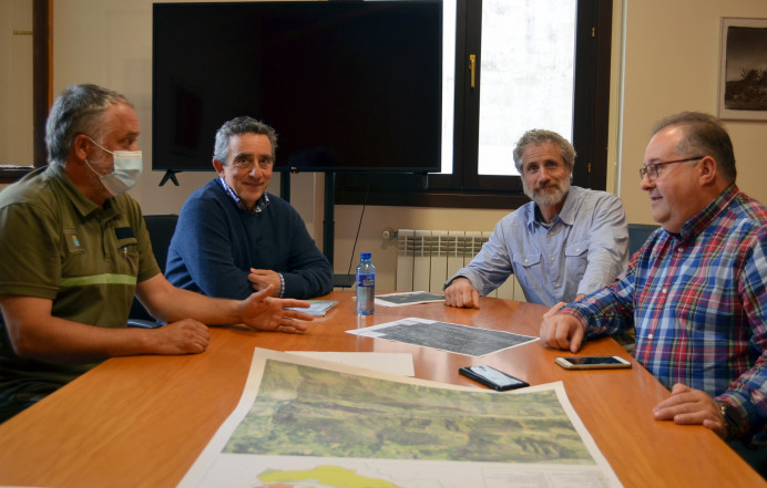 Ayuntamiento de Llanes planifica con Montes los desbroces - Concejo de Llanes