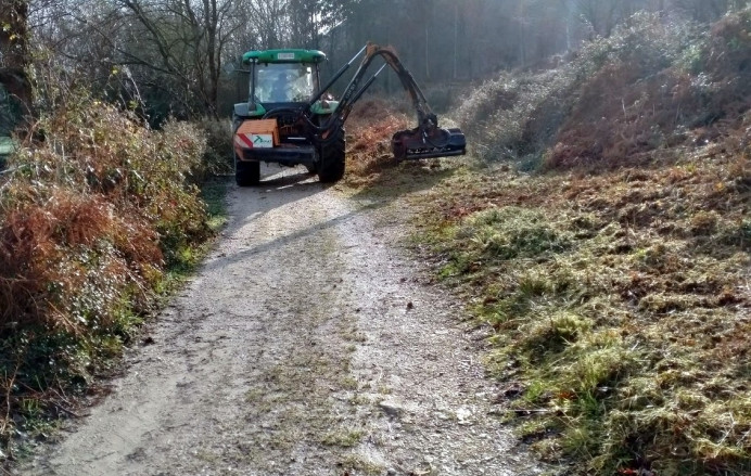 Llanes: Plan Municipal Desbroce y Limpieza de Pueblos - Concejo de Llanes