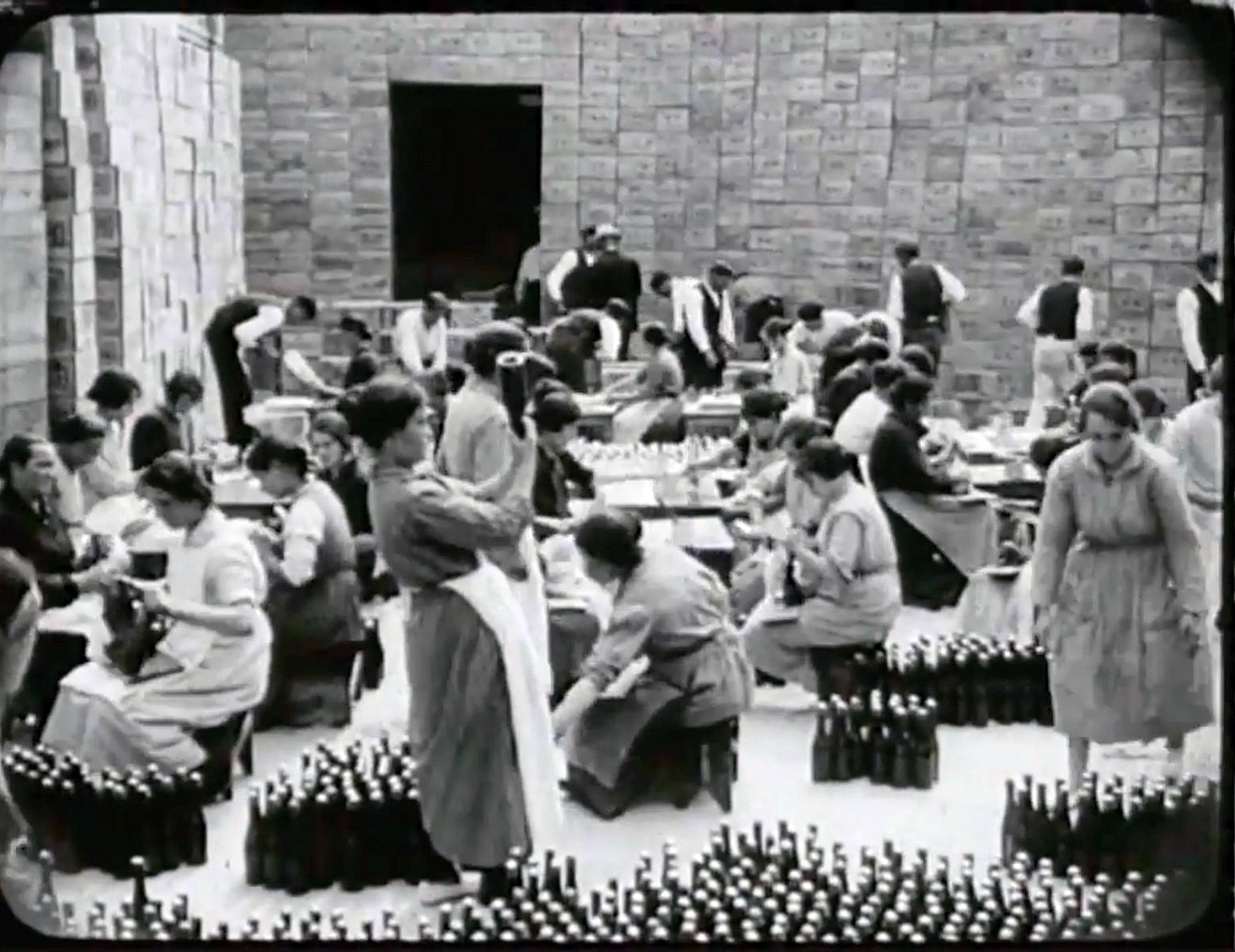 Un documental histórico sobre la elaboración de la sidra protagoniza el Día Mundial de la Sidra en Laboral Ciudad de la Cultura - Sociedad y Cultura