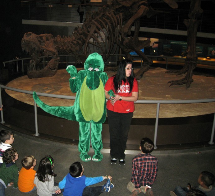 Visita-taller para niños con las mascotas del MUJA - Concejo de Colunga