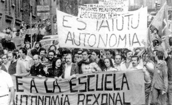 Cabudañu del Estatutu d’Autonomía. 35 años d’Estatutu impuestu - Política