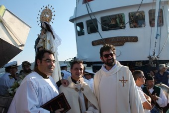 Lastres procesionó a la Virgen del Carmen - Concejo de Colunga