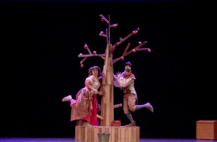 Nava acoge un encuentro teatral con Covenant Producciones y su premiada obra 