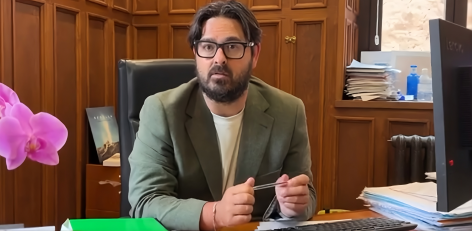 El PSOE de Llanes exige responsabilidades políticas a Enrique Riestra tras la dimisión de Xuan Valladares por acceso irregular a documentación protegida
