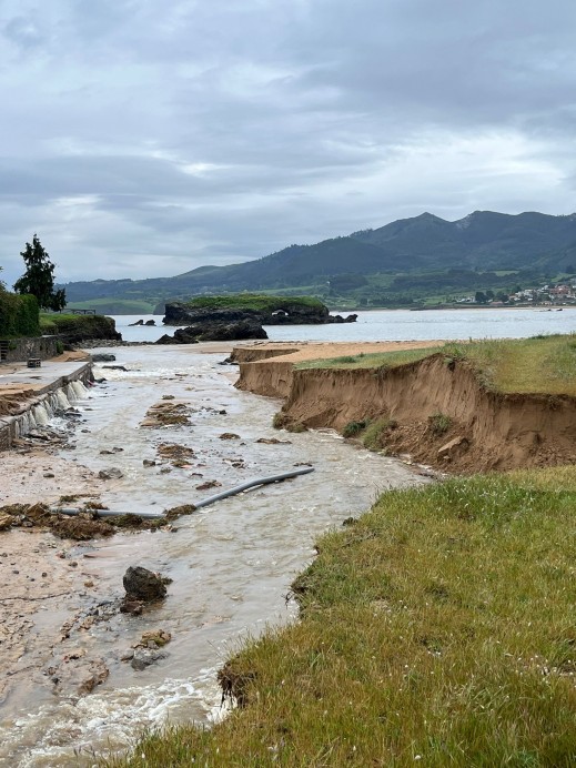Inundaciones históricas en Colunga y La Isla tras una noche de lluvias torrenciales - Concejo de Colunga
