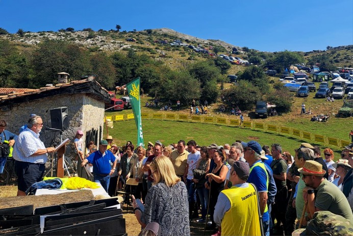 La Majada de Espineres celebra la Fiesta del Asturcón con reconocimientos a la justicia, el campo y la tradición - Fiestas y Tradiciones