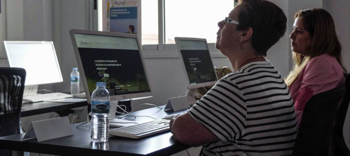 FADEMUR abre el plazo de inscripción en su taller para la transformación digital de los negocios rurales - Sociedad de la informática