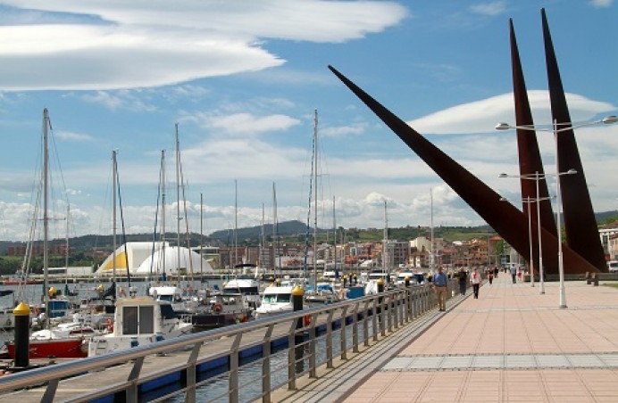 Webcam Avilés: Ría y Niemeyer - Webcams de Asturias