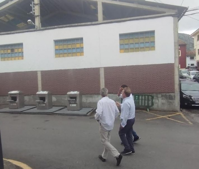 El Ayuntamiento de Llanes sacará a licitación la renovación de la cubierta y el cierre de las fachadas de la plaza del ganado de Posada - Concejo de Llanes