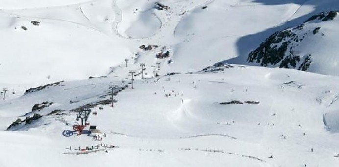 I Slalom contra el Cáncer Infantil en Fuentes de Invierno - Sociedad y Cultura