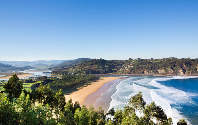 El Plan de Salvamento despliega a partir del 1 de julio a 321 socorristas en 66 puestos para dar servicio a 211 playas del litoral asturiano - Asturias