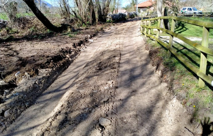 Llanes: mejora camino barrio El Robledal, La Galguera - Concejo de Llanes