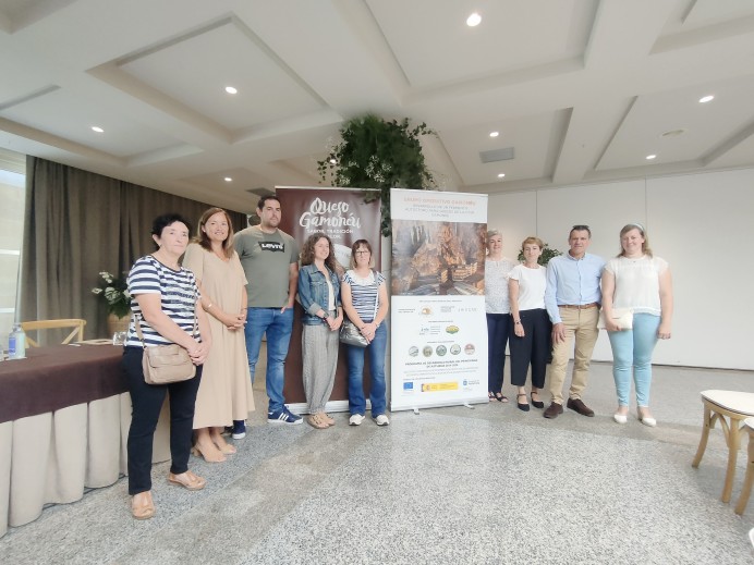 Gamoneu avanza con éxito en el desarrollo de su fermento autóctono para garantizar la calidad del queso con DOP - Concejo de Cangas de Onís