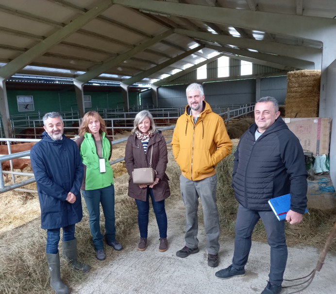 El Gobierno de Asturias apoya con 13,8 millones la incorporación de 240 jóvenes a la actividad agraria - Asturias