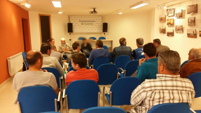 Reunión de ganaderos de la Junta del Sueve con diputada y concejala de IU - Concejo de Caravia