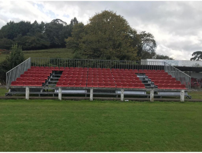 Nueva grada en Santianes - Concejo de Colunga