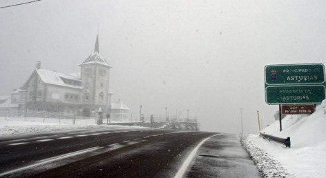 Infraestructuras pide cautela en la circulación ante la posible existencia de placas de hielo en la carretera - Asturias
