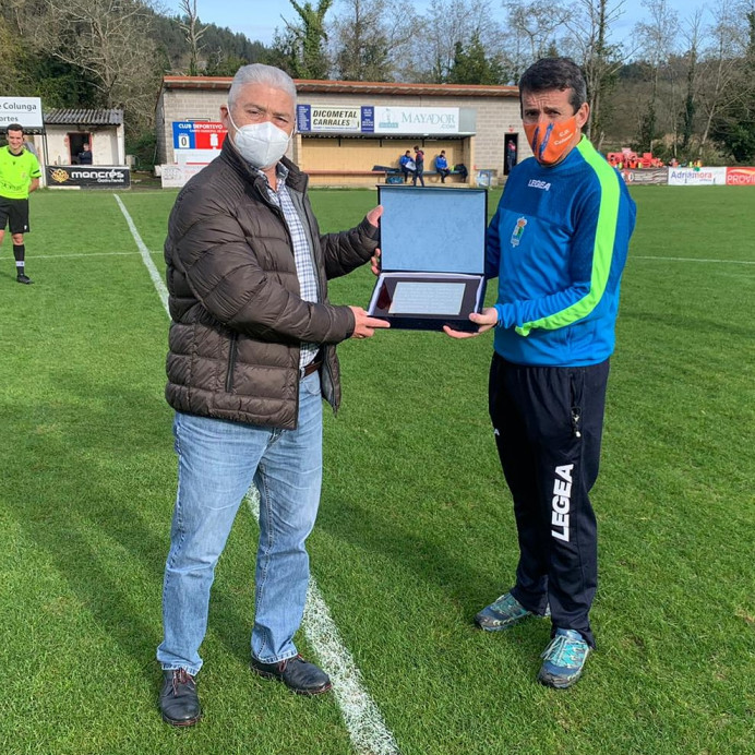 El Colunga homenajea a Busta en su victoria ante el Valdesoto - Concejo de Colunga