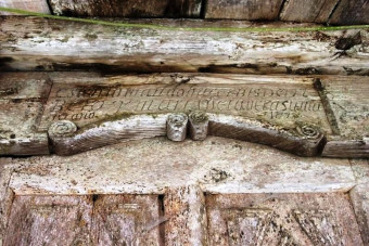 Decoración tradicional en hórreos y paneras - Concejo de Colunga