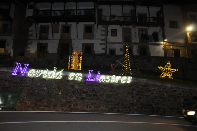 Iluminación navideña en Lastres - Concejo de Colunga