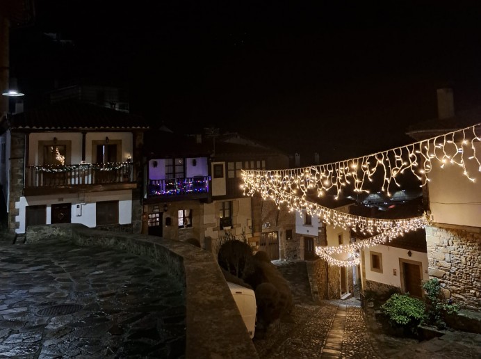 Asturias inicia los encendidos navideños con un calendario que se extenderá hasta mediados de diciembre - Asturias