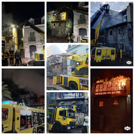 Controlado un incendio urbano en Ribadesella que calcinó unos apartamentos vacacionales