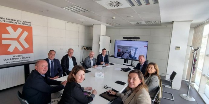 El Principado arranca el compromiso de las patronales de bebidas energéticas de poner coto a la publicidad de estos productos - Asturias