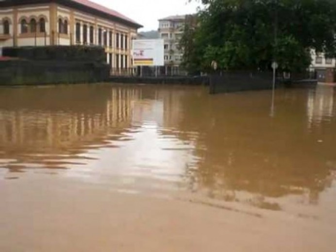 Infraestructuras culminará en septiembre los estanques de tormentas que mejoran el tratamiento de las aguas de Villaviciosa - Concejo de Villaviciosa