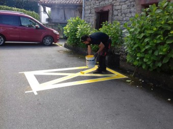 El Ayuntamiento señaliza La Isla - Concejo de Colunga