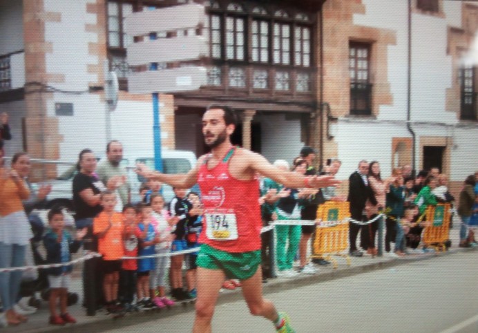 Pelayo Fernández y Ana Junquera ganan la XVII Carrera del Jurásico - Deportes