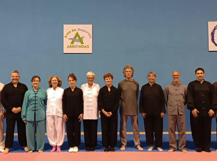 Arriondas acoge un curso nacional de Kung Fu Tuishou con Andrés López - Concejo de Parres