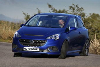 Reportaje sobre Esteban Vallín en Auto Sport: Opel Adam S vs Opel Corsa OPC, by Esteban Vallín: Evolución constante - Motor