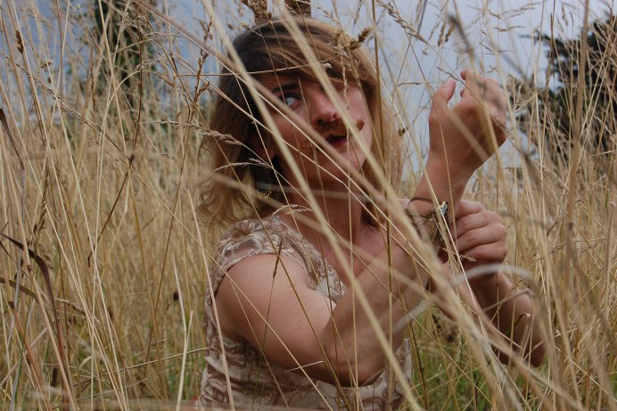 Novedades: micro-mecenazgo y conciertos Lea Poldo - Música de hoy