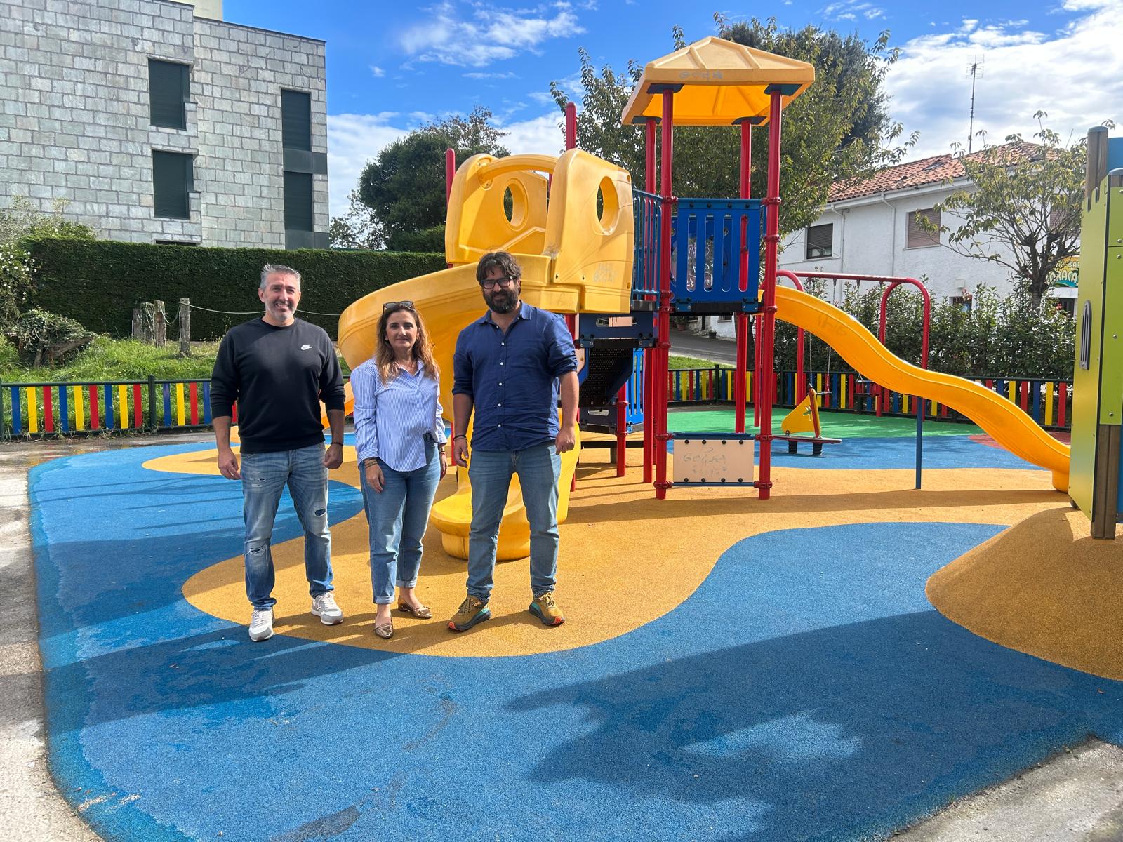 Llanes invertirá 165.000 euros en la mejora y construcción de parques infantiles en tres localidades - Concejo de Llanes