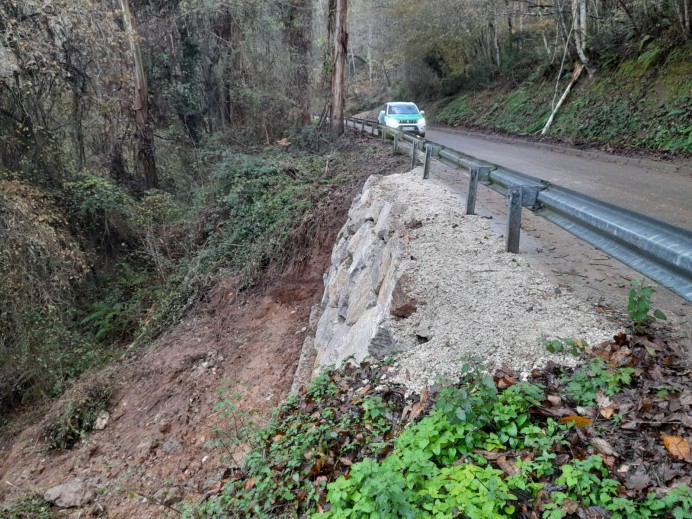 Finalizan obras de emergencia en la carretera entre Meré y La Malatería - Concejo de Llanes