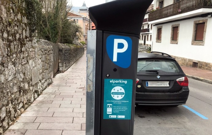 Llanes ampliará la Zona Azul y unificará la gestión del estacionamiento con la regulación de autocaravanas - Concejo de Llanes