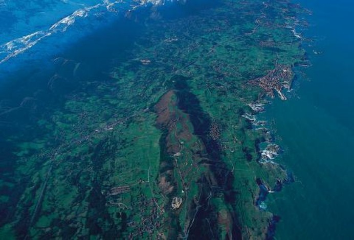 El Ayuntamiento de Llanes organiza el Primer Encuentro de Arquitectura y Urbanismo, los días 5 y 6 de marzo - Concejo de Llanes