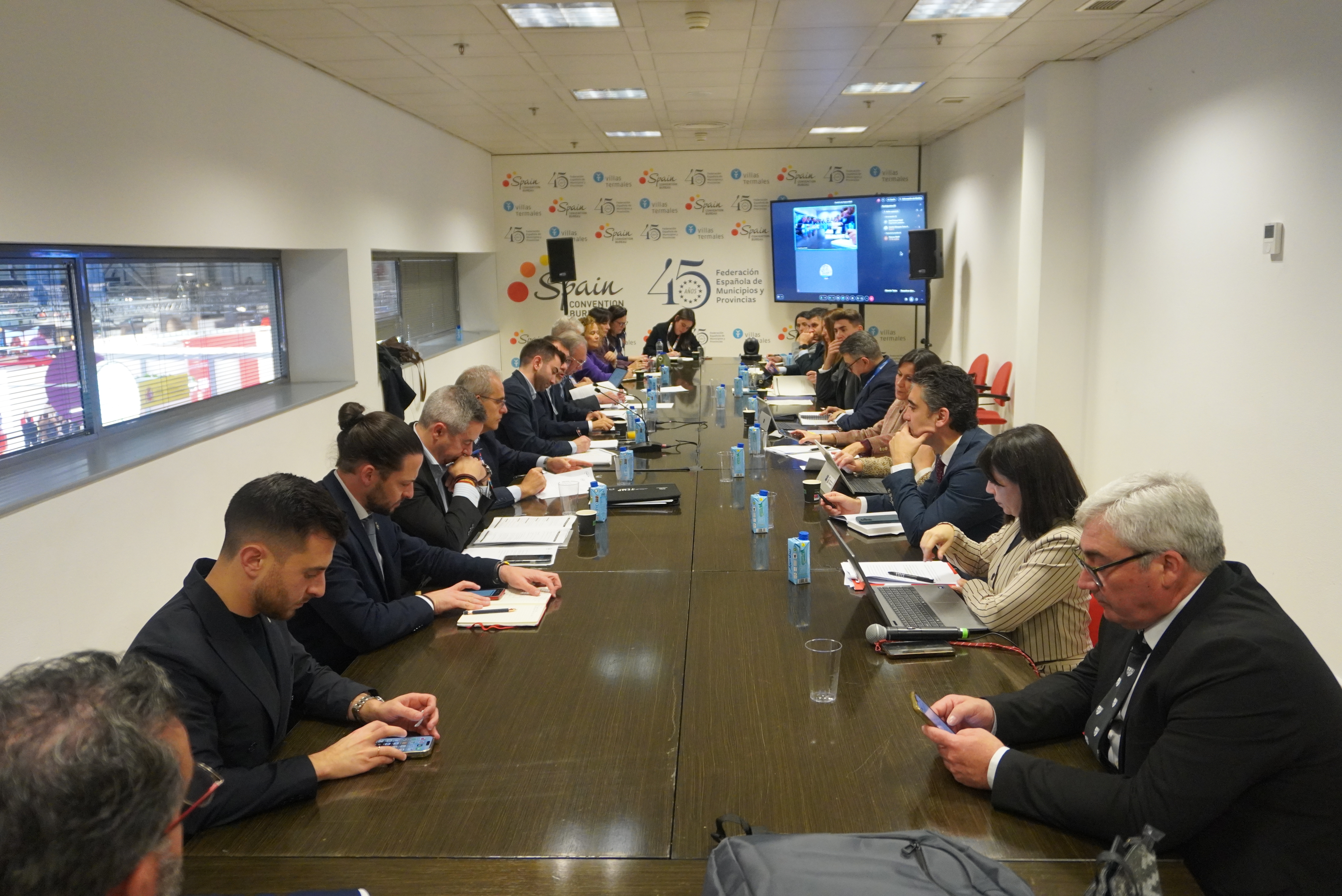 Llanes participa en la Comisión de Turismo de la FEMP celebrada en FITUR - Concejo de Llanes