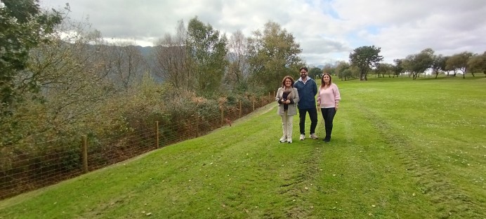 Llanes refuerza la sostenibilidad en su campo de golf con nuevo cierre cinegético perimetral - Concejo de Llanes