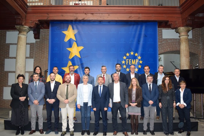 Participación llanisca en la Comisión de Turismo de la FEMP - Concejo de Llanes