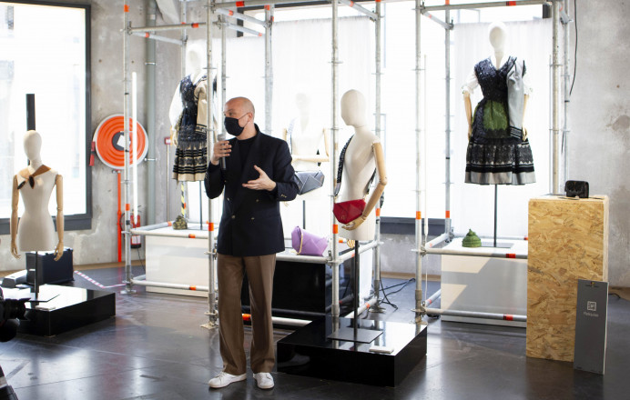 Una llanisca en Madrid es Moda en la colección Embroidery - Concejo de Llanes