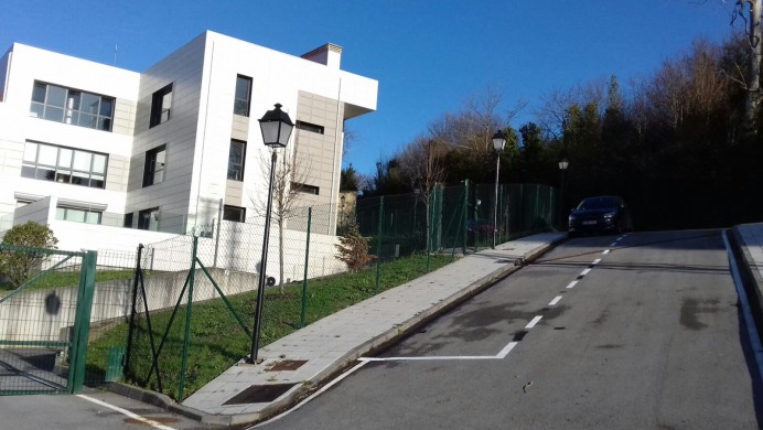 Nuevas plazas de aparcamiento en Lastres - Concejo de Colunga