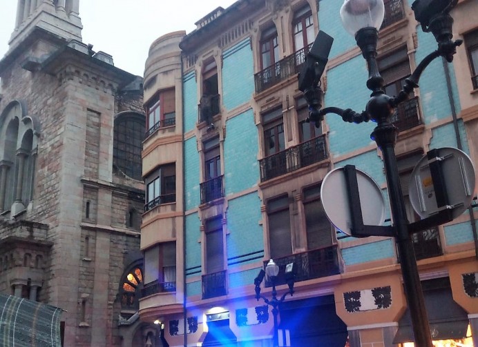 Un joven hace saltar las alarmas en el centro de Gijón - Concejo de Gijón