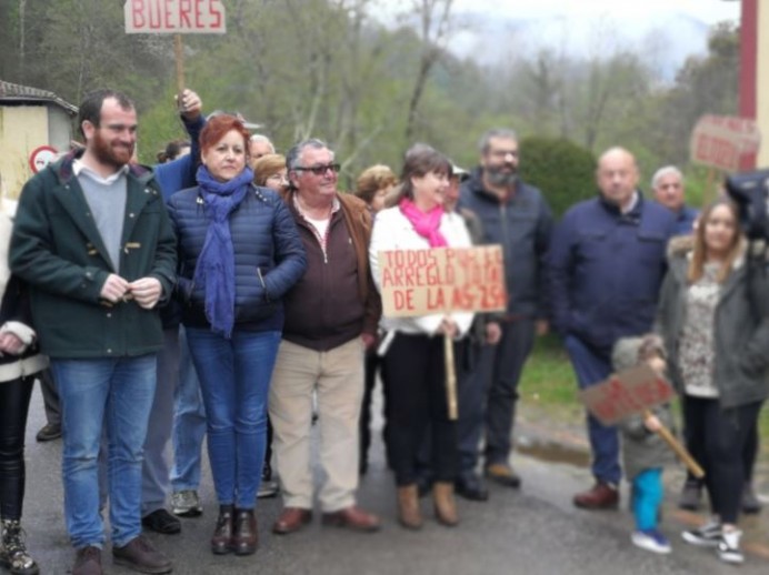 IU reclama una actuación urgente en la carretera de Arniciu y reprocha el deterioro de esta vía - Concejo de Piloña
