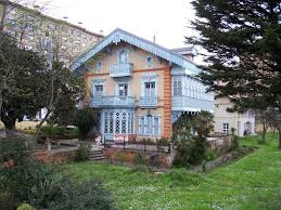 El Gobierno de Asturias recupera las fachadas del edificio Maribona de Avilés, sede del hospital de día de salud mental - Asturias