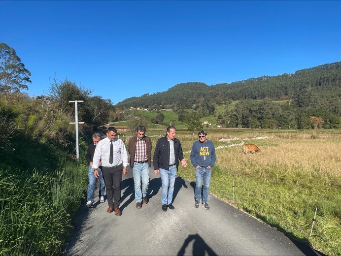 Medio Rural invierte 175.000 euros en la mejora de los caminos del Jairín, en Ribadedeva, y de Llonín y Las Llendes, en Peñamellera Alta - Oriente de Asturias