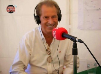 El cantante y compositor Luis Gardey pregonero del mercau de Oles - Concejo de Villaviciosa