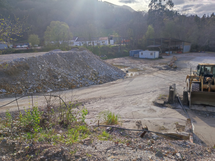 Ecologistas de Asturias: Sancionan los vertidos de la mina de fluorita de Colunga a la Espasa - Concejo de Colunga